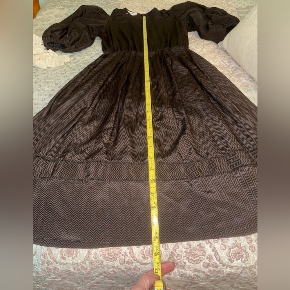 Albert Nipon vintage brown puffy sleeve dress with pockets!! 18 Pit to pit. - Picture 9 of 11
